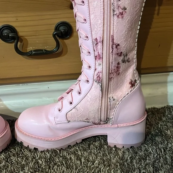 Sugar Thrillz Dolls Kill ON THE VINE FLORAL LACE KNEE HIGH COMBAT BOOTS - Picture 10 of 12